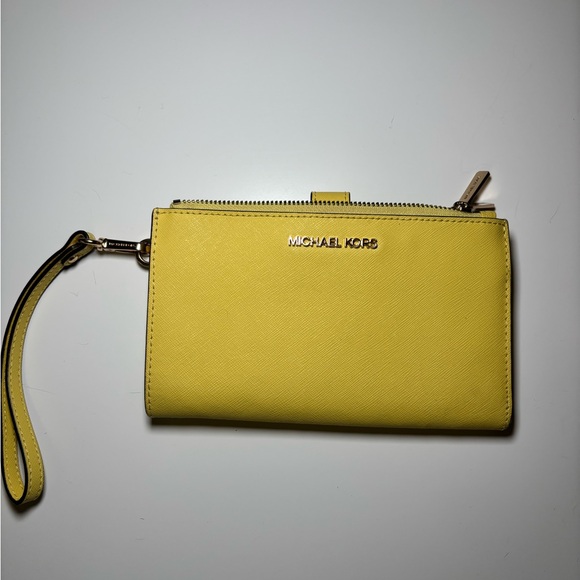 Michael Kors Lemon Yellow Wristlet - Picture 1 of 3